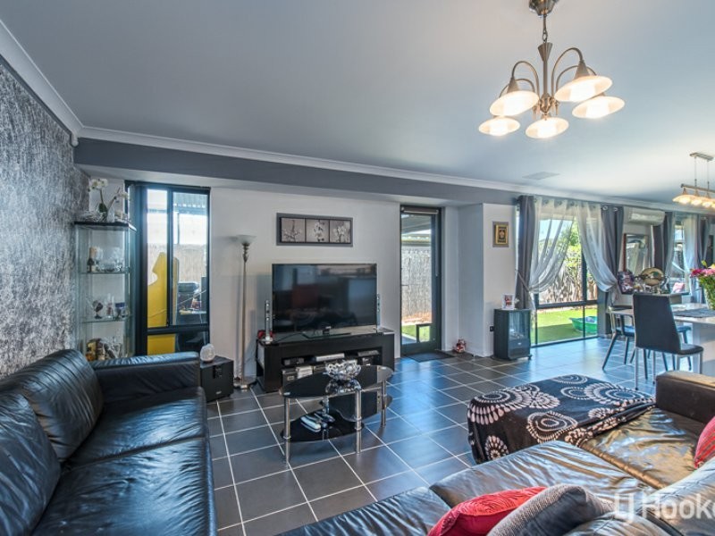 7 Cornforth Way, Piara Waters WA 6112