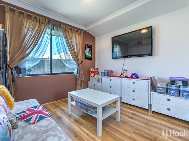 7 Cornforth Way, Piara Waters WA 6112