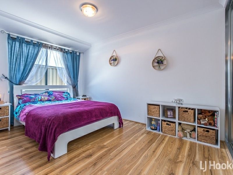 7 Cornforth Way, Piara Waters WA 6112