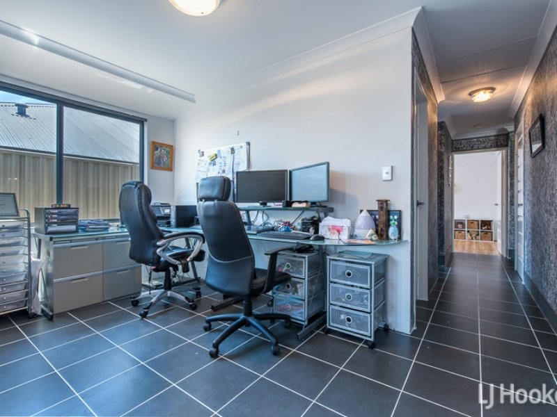 7 Cornforth Way, Piara Waters WA 6112