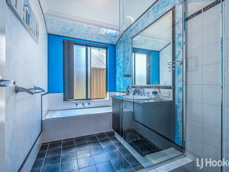 7 Cornforth Way, Piara Waters WA 6112