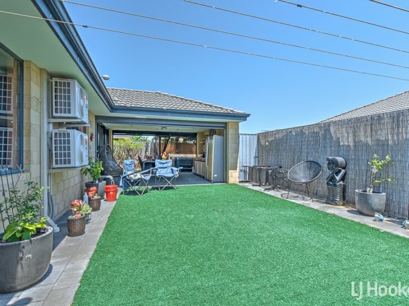 7 Cornforth Way, Piara Waters WA 6112