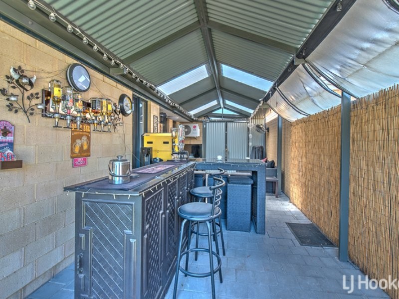 7 Cornforth Way, Piara Waters WA 6112