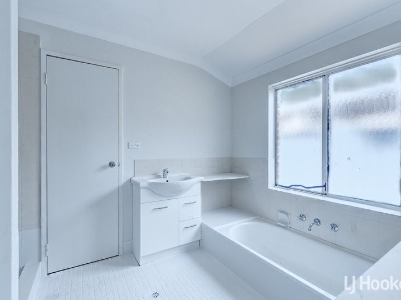 40 Jannali Way, Armadale WA 6112