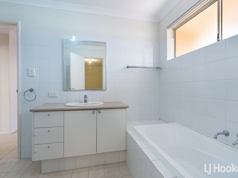 63/135 Challis Road, Seville Grove WA 6112