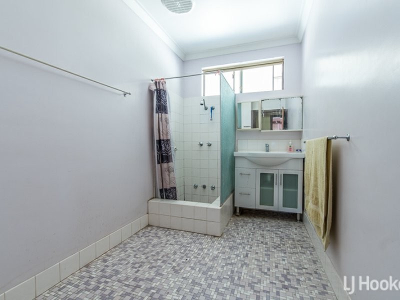 2062 Albany Highway, Maddington WA 6109