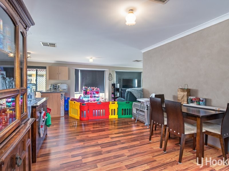 62 Milano Loop, Seville Grove WA 6112