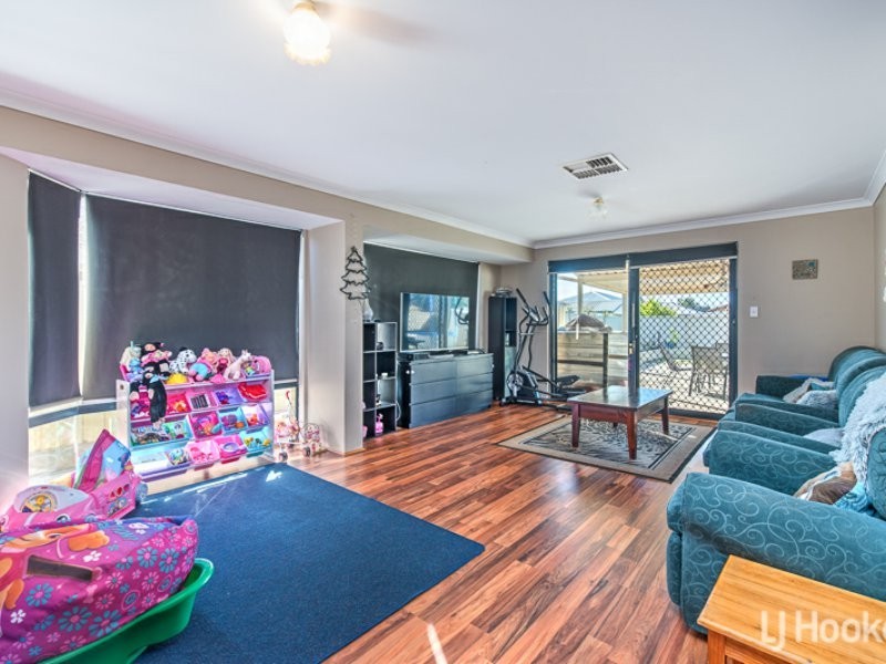 62 Milano Loop, Seville Grove WA 6112
