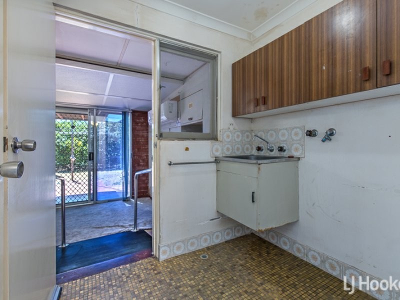 1 Allawah Court, Armadale WA 6112