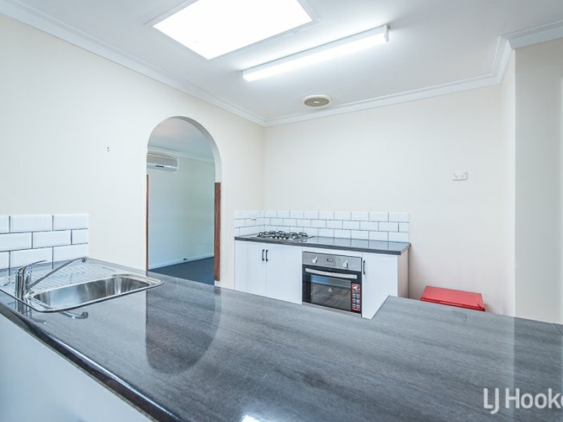 14 Rushbrook Way, Thornlie WA 6108