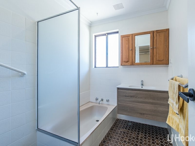 14 Rushbrook Way, Thornlie WA 6108
