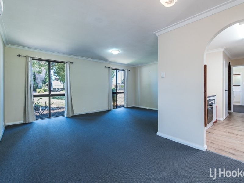 14 Rushbrook Way, Thornlie WA 6108