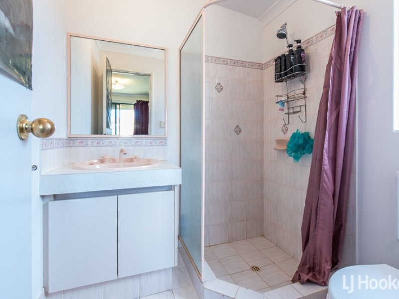 16 Gardenia Street, Thornlie WA 6108