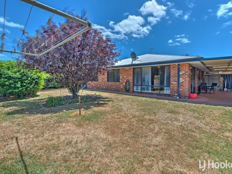 16 Gardenia Street, Thornlie WA 6108