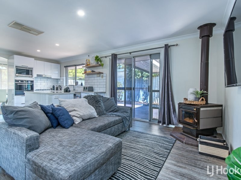 82 Connemara Drive, Thornlie WA 6108