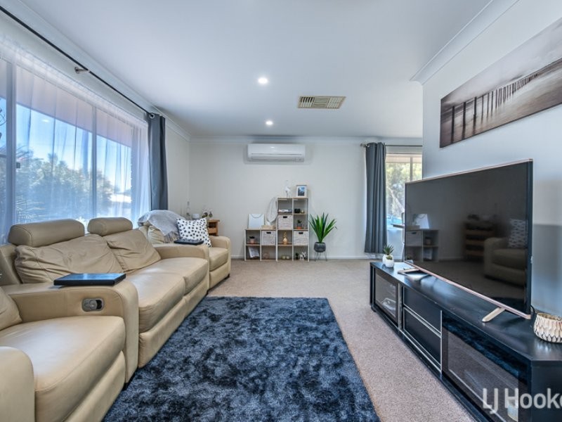 82 Connemara Drive, Thornlie WA 6108