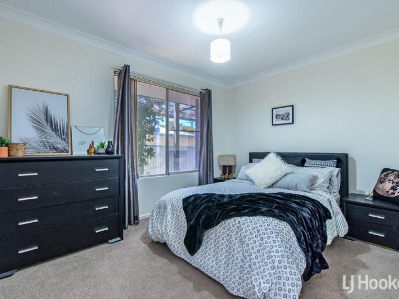 82 Connemara Drive, Thornlie WA 6108