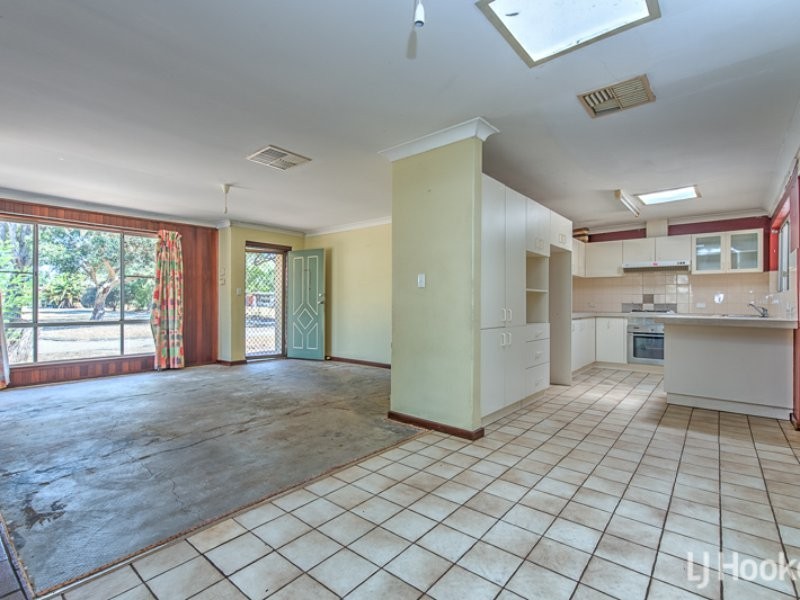18 Turner Place, Kelmscott WA 6111