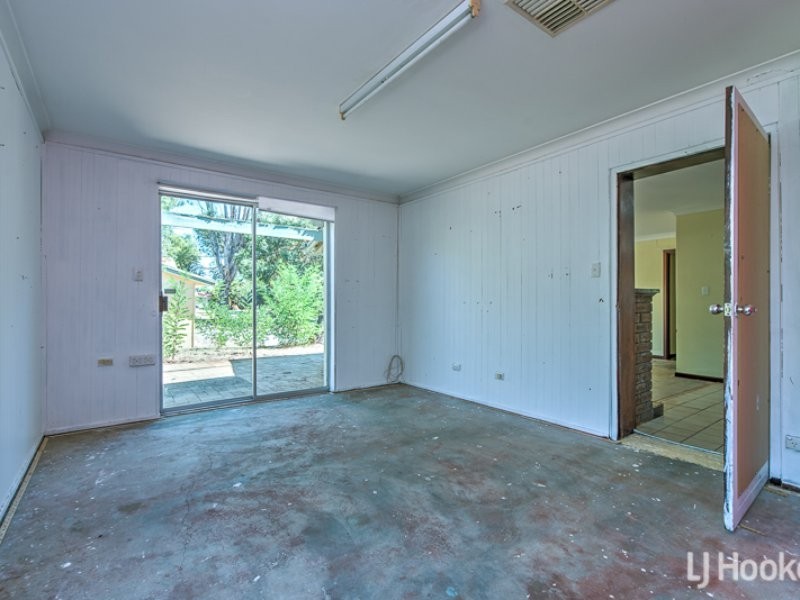 18 Turner Place, Kelmscott WA 6111