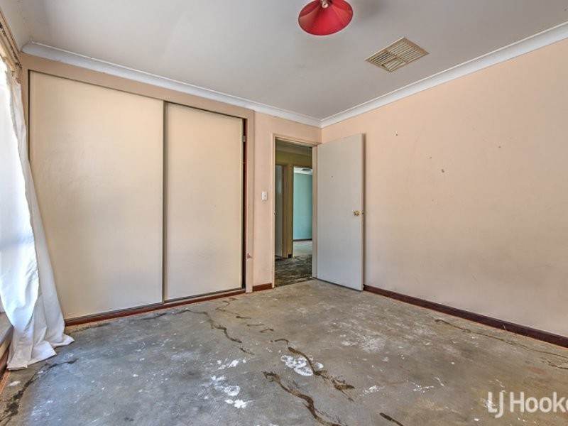 18 Turner Place, Kelmscott WA 6111