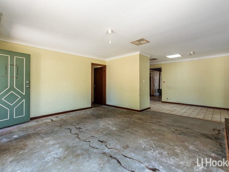 18 Turner Place, Kelmscott WA 6111