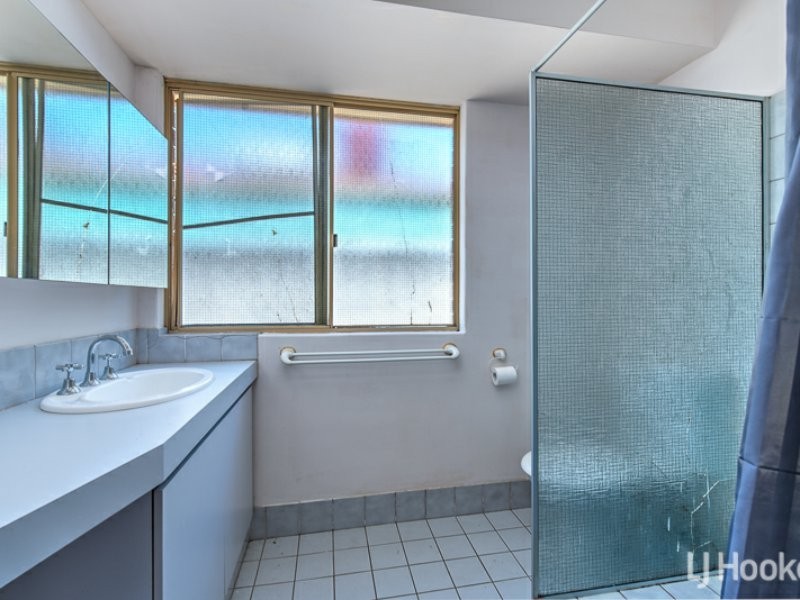 12 Camelot Court, Thornlie WA 6108