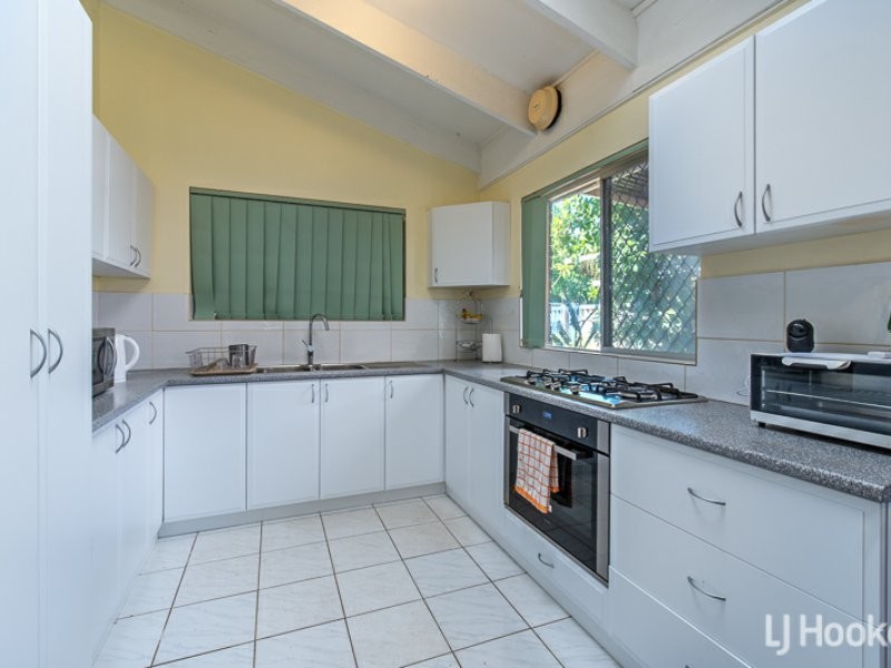 82 Carisbrooke Street, Maddington WA 6109