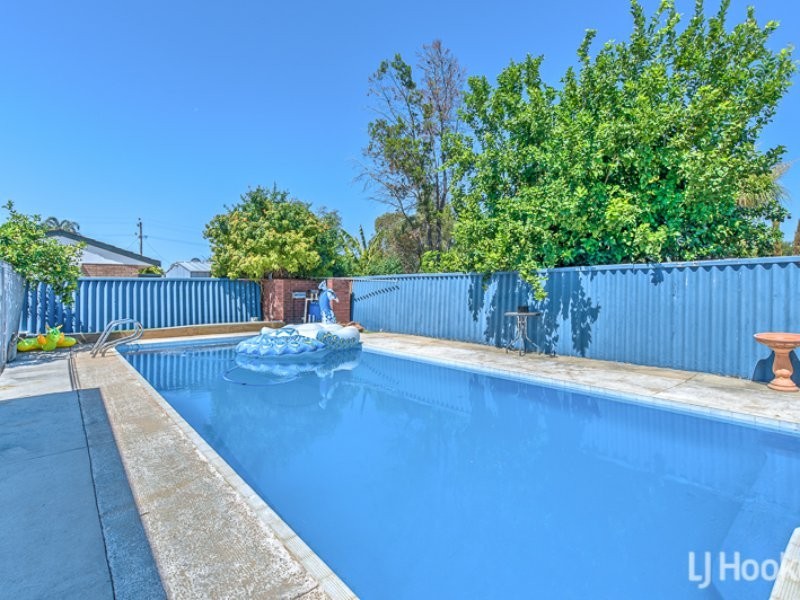 82 Carisbrooke Street, Maddington WA 6109