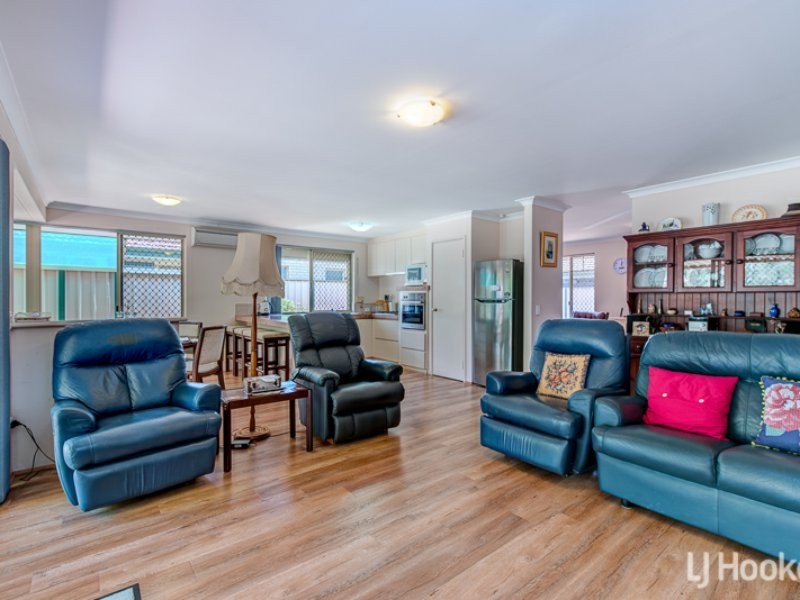 4/6 Heron Place, Maddington WA 6109