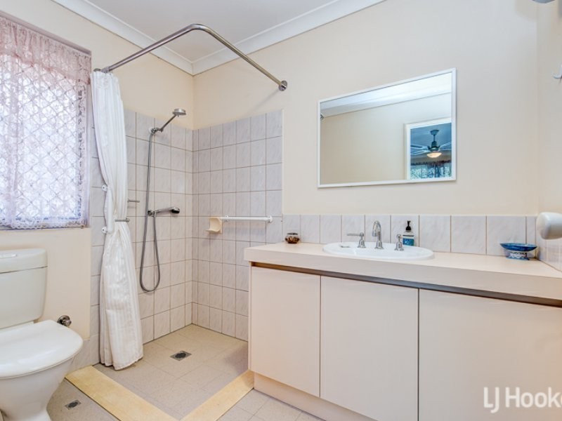 4/6 Heron Place, Maddington WA 6109