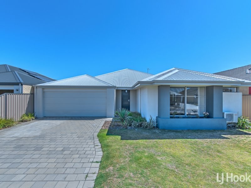 18 Petrona Crescent, Piara Waters WA 6112