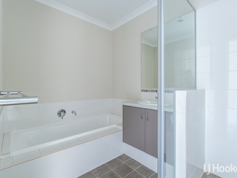 2/59 Riva Entrance, Piara Waters WA 6112