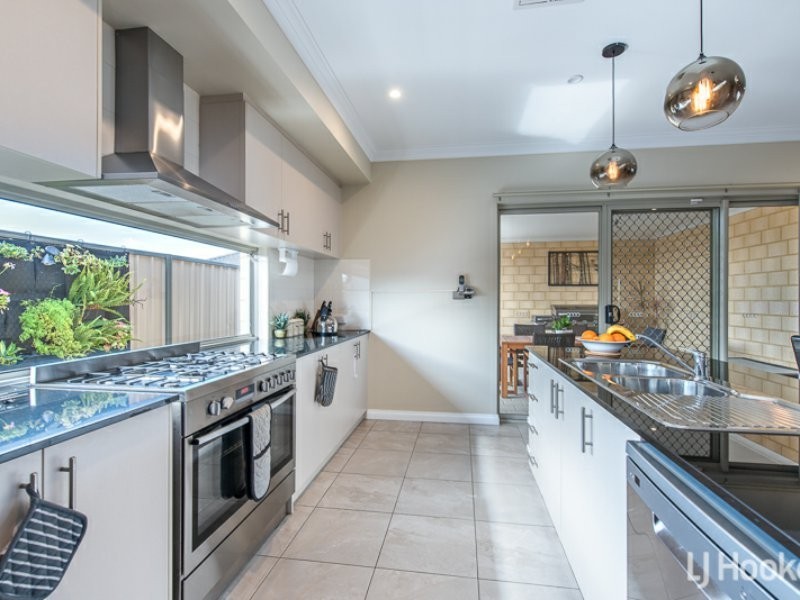 6 Marnbu Road, Southern River WA 6110