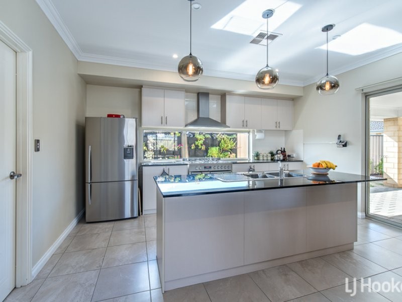 6 Marnbu Road, Southern River WA 6110