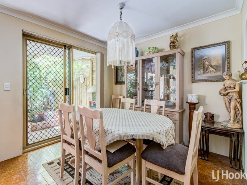 24/24 Southdown Place, Thornlie WA 6108