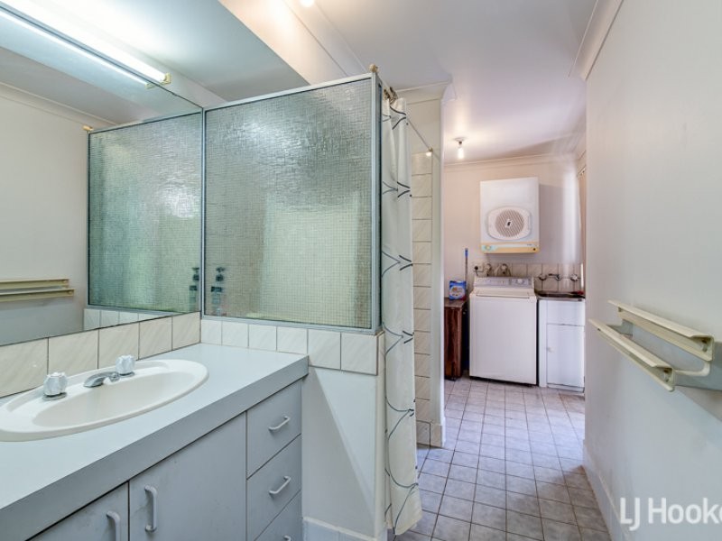 24/24 Southdown Place, Thornlie WA 6108