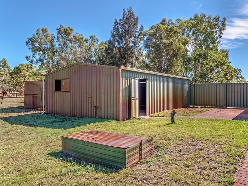 18 Meadows Way, Oakford WA 6121