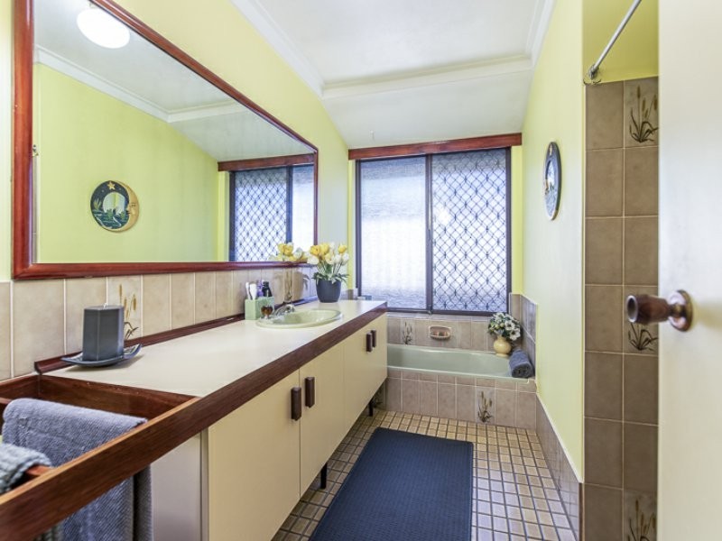 7 Bayley Close, Gosnells WA 6110