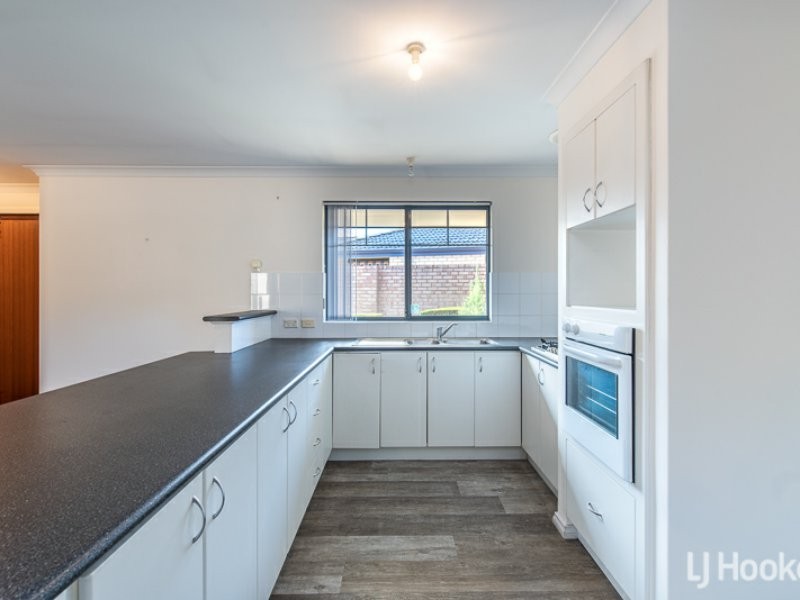 27/7 Lester Drive, Thornlie WA 6108