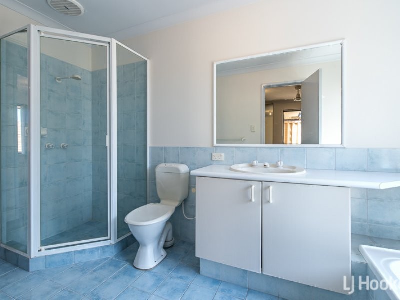 27/7 Lester Drive, Thornlie WA 6108