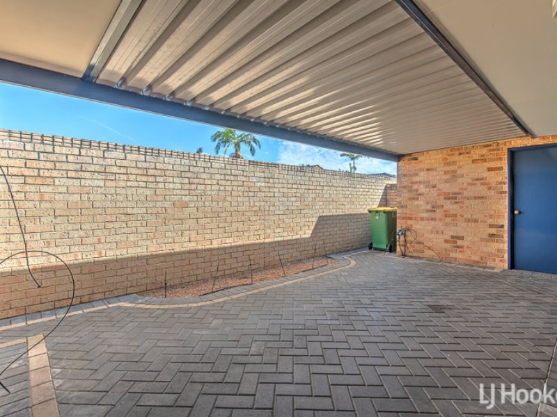 27/7 Lester Drive, Thornlie WA 6108