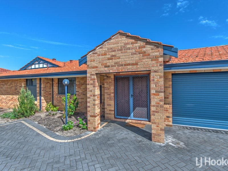 27/7 Lester Drive, Thornlie WA 6108