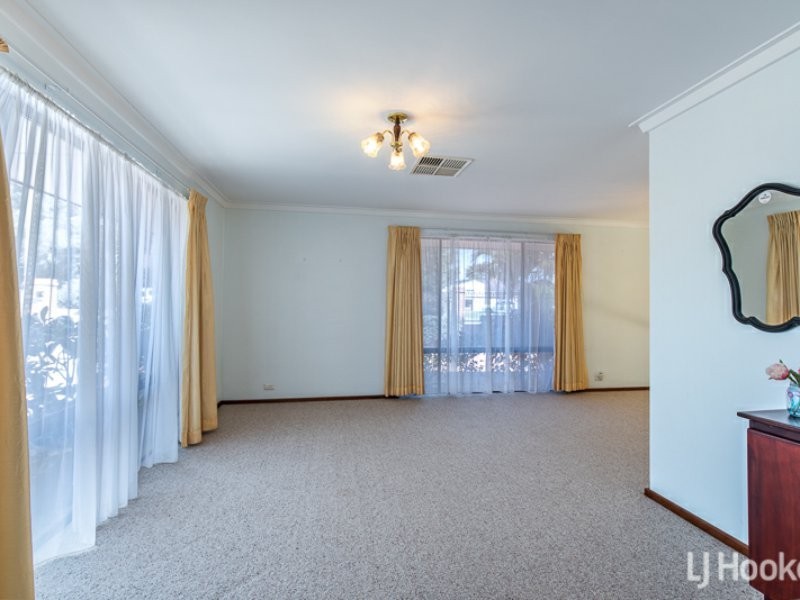 61 Ningaloo Way, Thornlie WA 6108