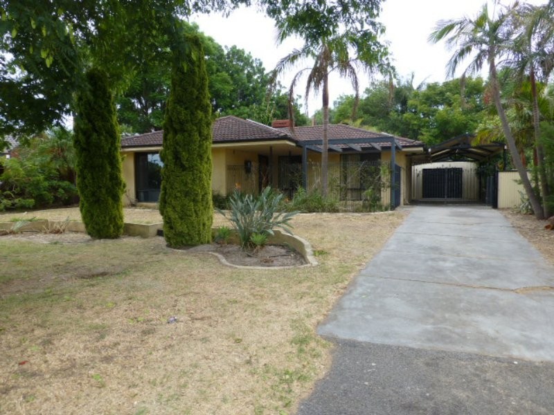 42 Helena Crescent, Thornlie WA 6108