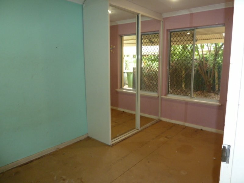 42 Helena Crescent, Thornlie WA 6108