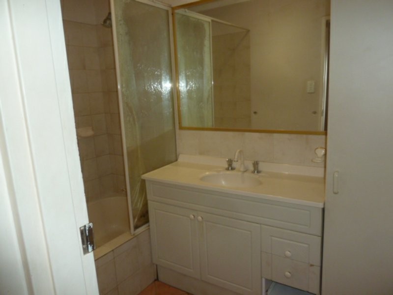 42 Helena Crescent, Thornlie WA 6108