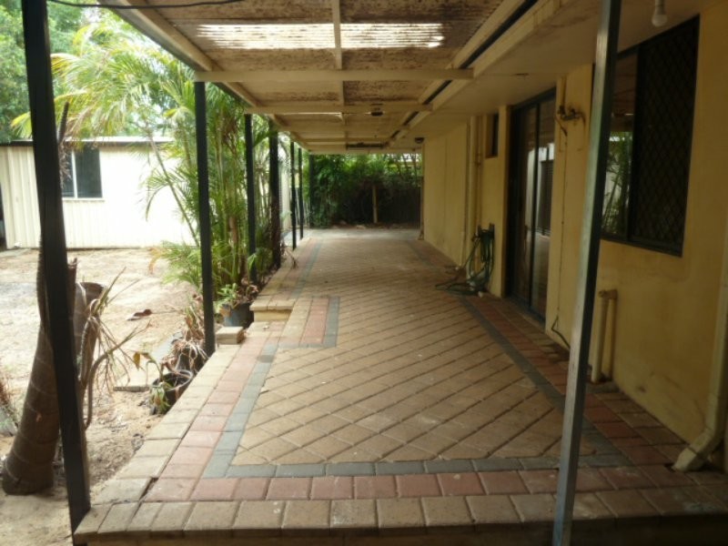 42 Helena Crescent, Thornlie WA 6108