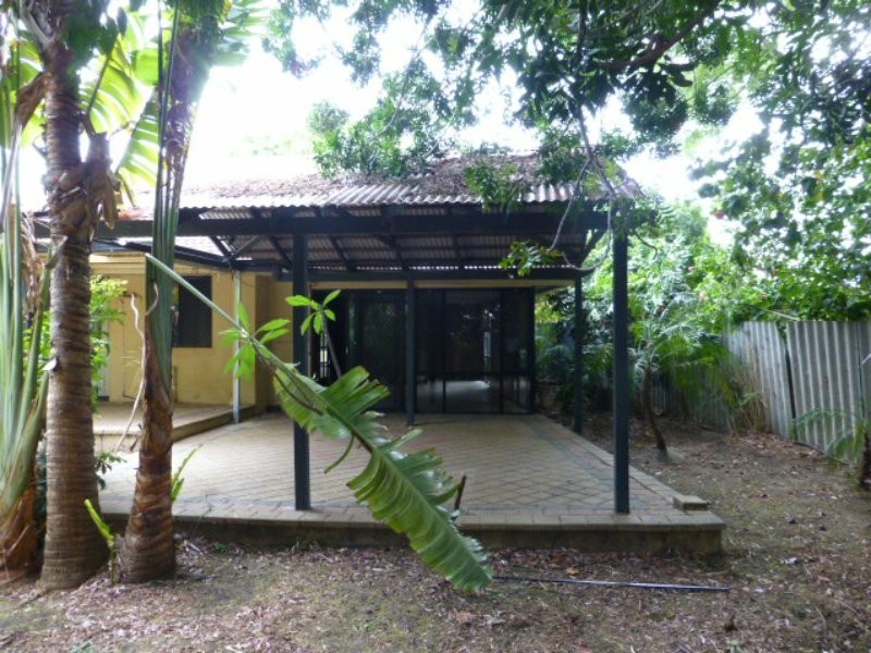 42 Helena Crescent, Thornlie WA 6108