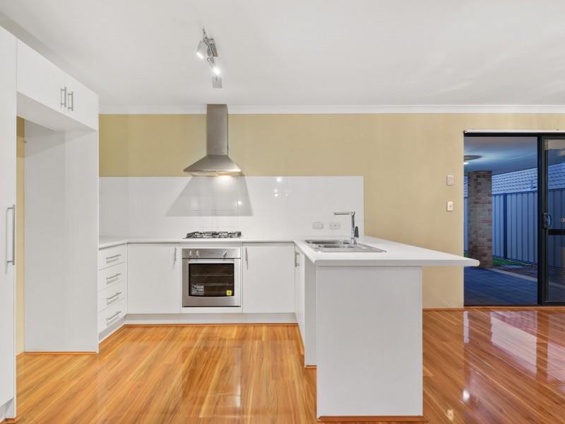 12 Hodgkinson Turn, Canning Vale WA 6155