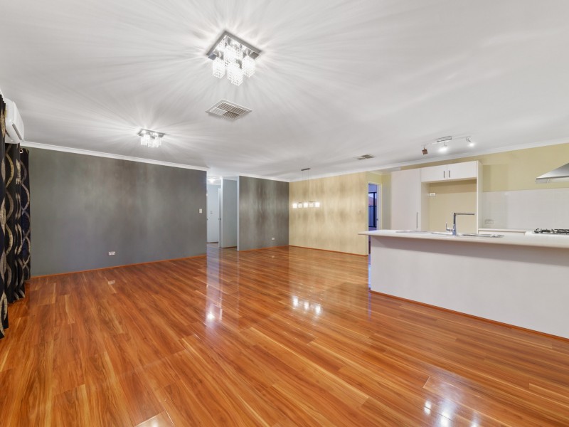 12 Hodgkinson Turn, Canning Vale WA 6155